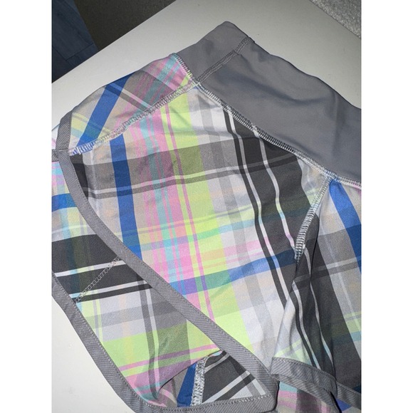Lululemon Run: Speed Short 2-way Rad Plaid Lullaby Reflective / Ambient Grey 2 - Picture 6 of 10
